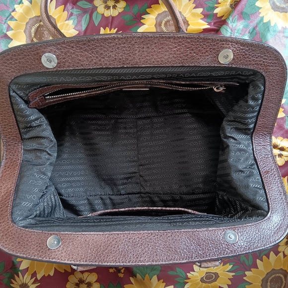 *Genuine Vintage Prada Leather Ombre bag!* - Picture 12 of 14